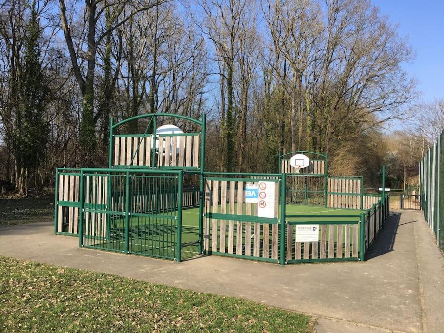 Gite D'Etape Du Tilleul, 4-8 Personnes La Celle-les-Bordes Extérieur photo